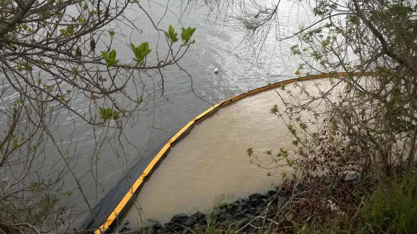 Silt Curtains & Floating Booms